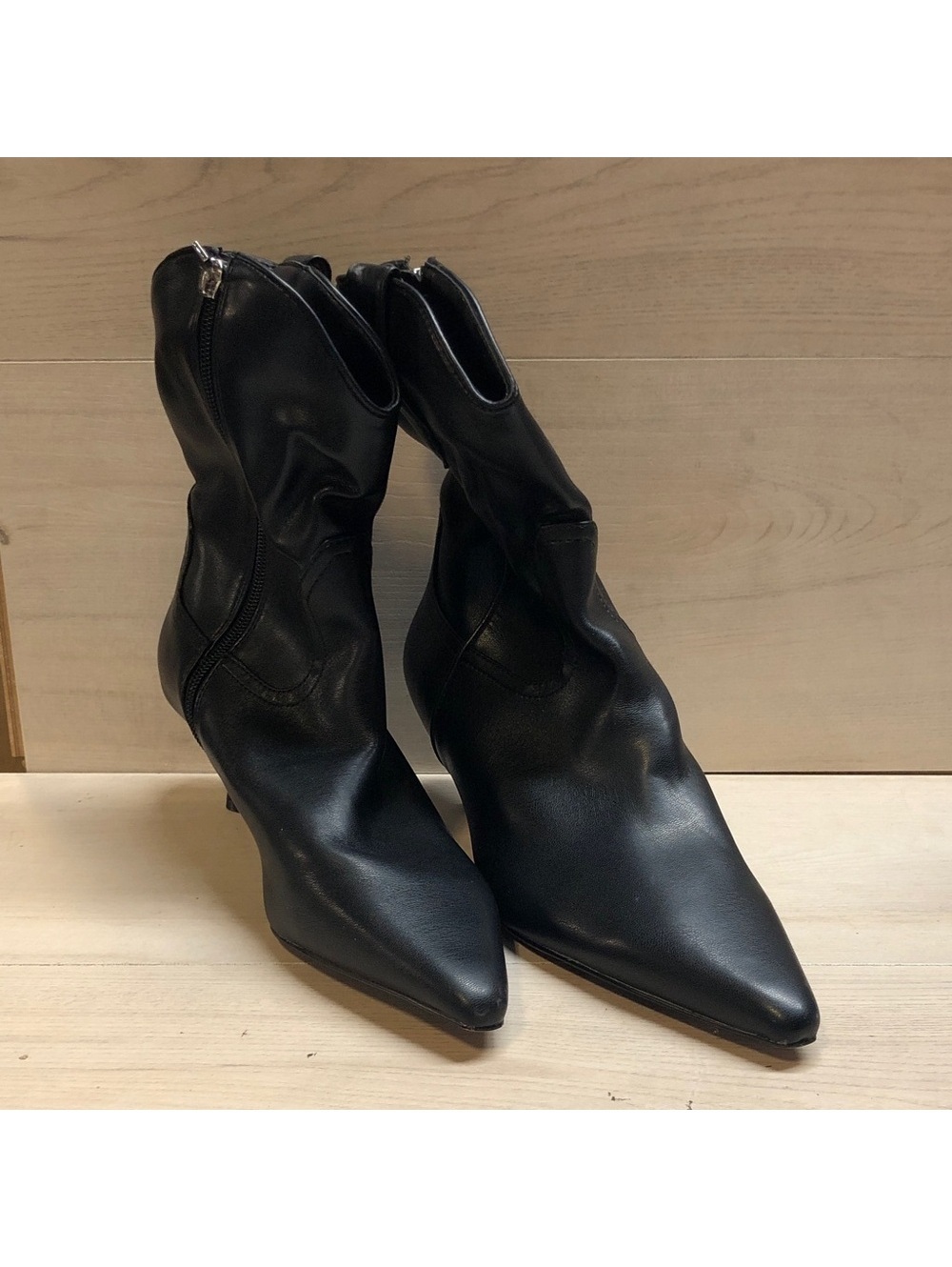 Pointed-Toe Black Leather Ankle Booties with Side Zip #1265